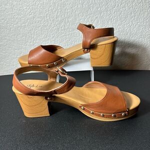 STYLE & CO BROWN SANDAL SIZE 10